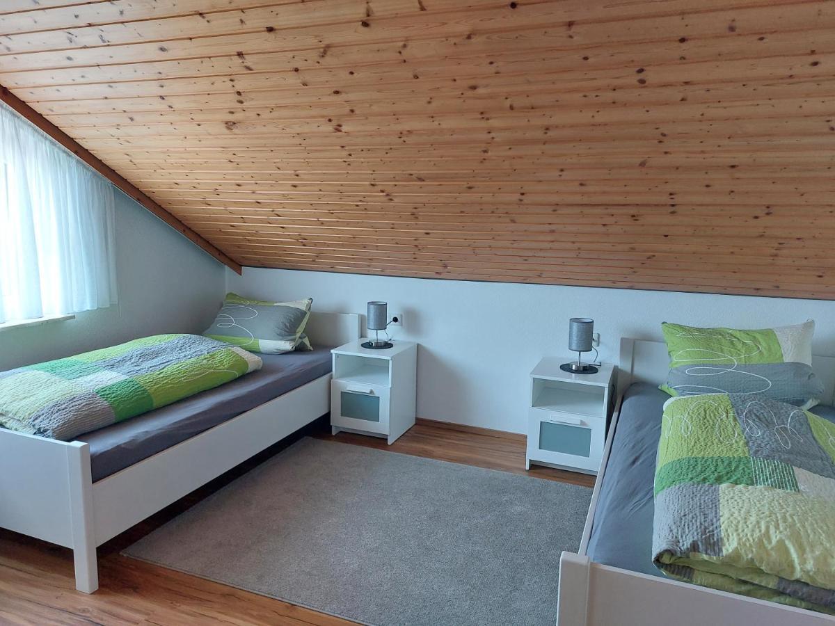 Moderne Ferienwohnung - Neu Renoviert - Ruhige Lage Waldachtal Exterior foto